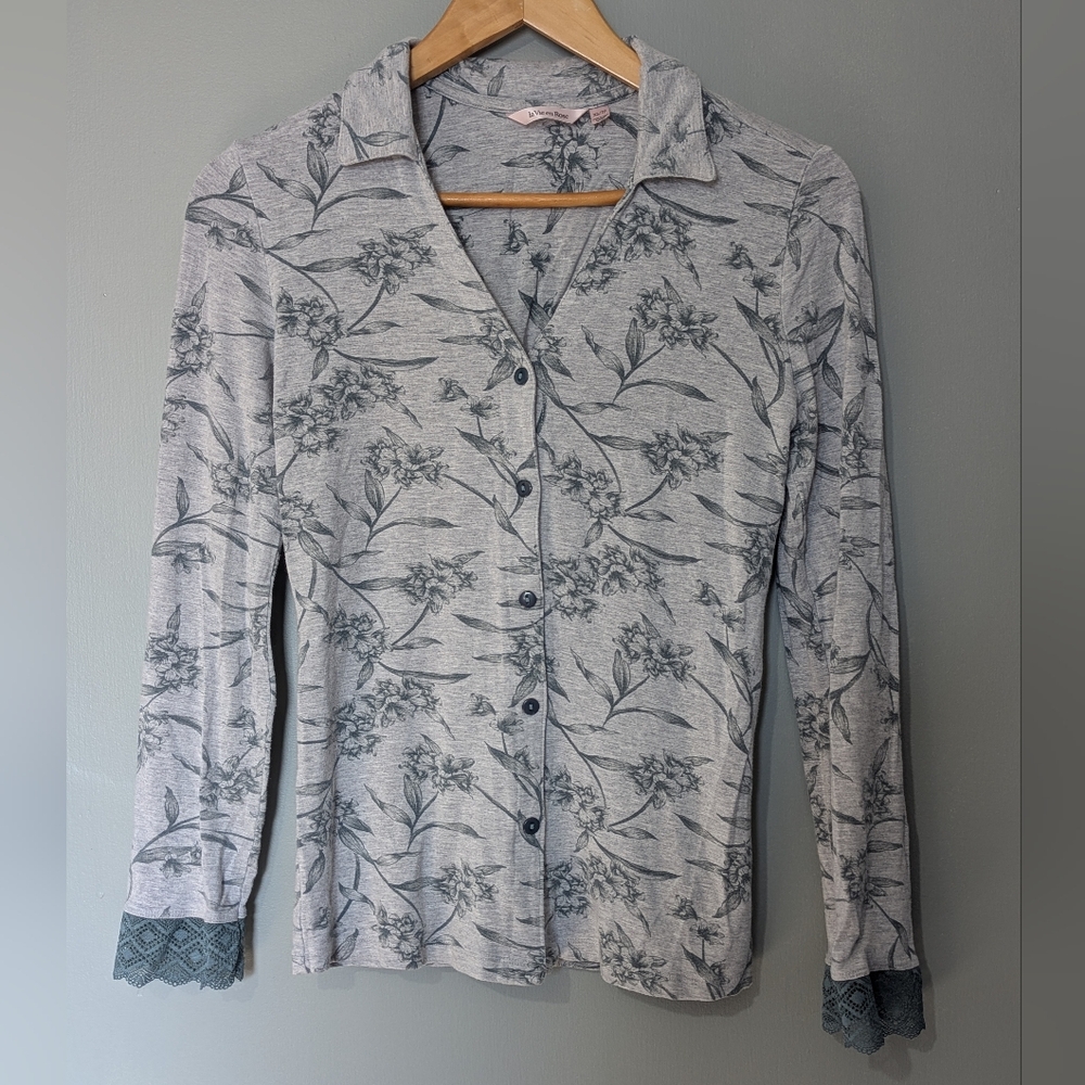 4/10✨ La Vie En Rose Women's ‎ Bamboo Lace Detail  Botanical Button Down Shirt